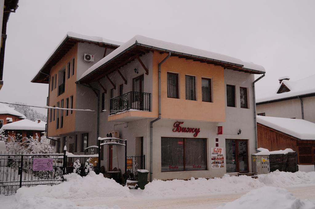 Guest Rooms Biju Трявна Екстер'єр фото